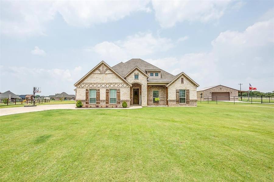 104 Eagle Moor Lane, Brock, TX 76087