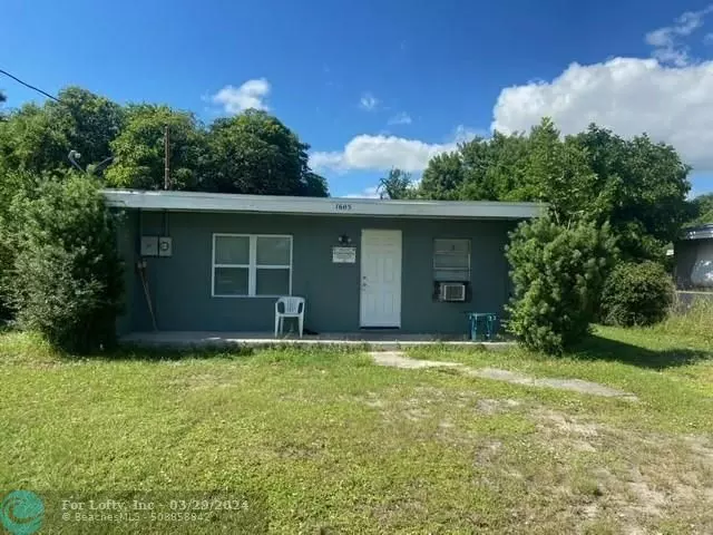 1605 13th N St, Fort Pierce, FL 34950