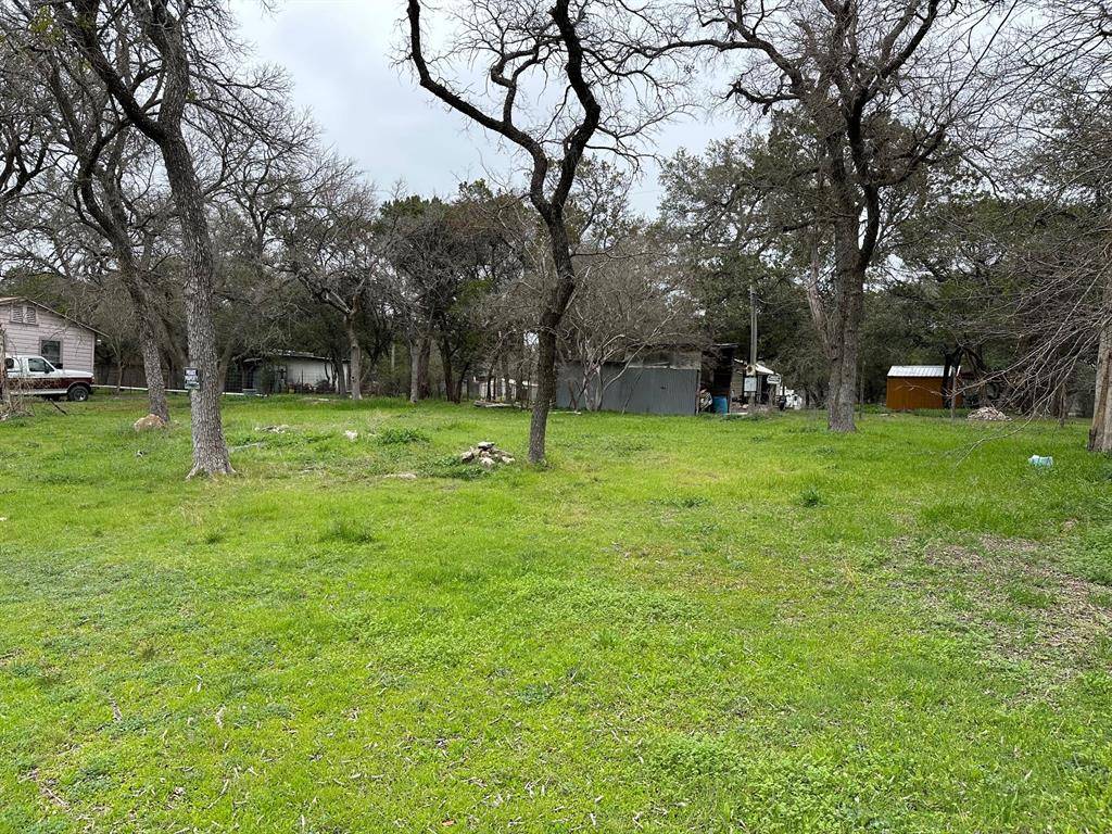 182 County Rd 1701, Clifton, TX 78123