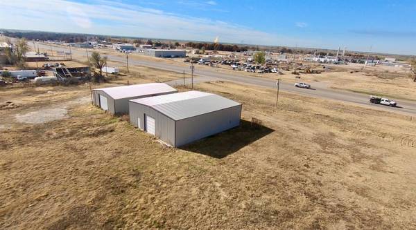 17546 E 650 Road, Hennessey, OK 73742