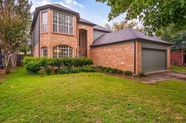 2800 Oakdale Drive, Burleson, TX 76028