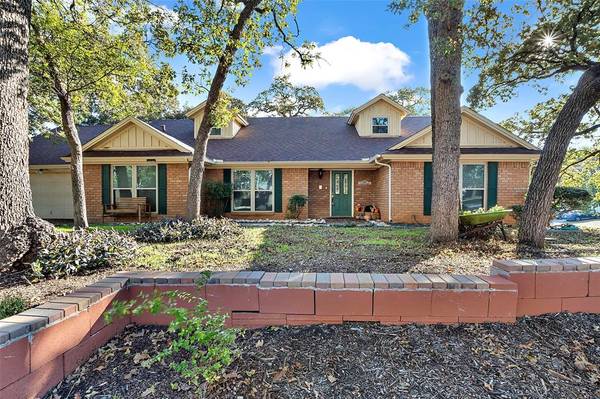 1100 Kathryn Street, Hurst, TX 76053