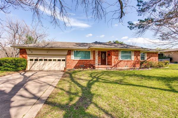 512 Degan Avenue, Lewisville, TX 75057