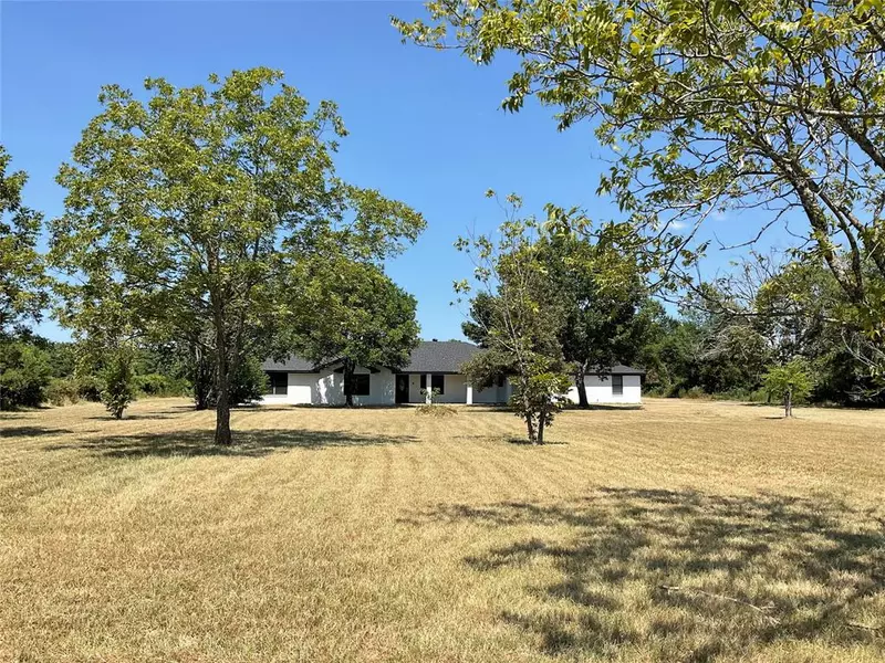 1370 FM 489, Oakwood, TX 75855