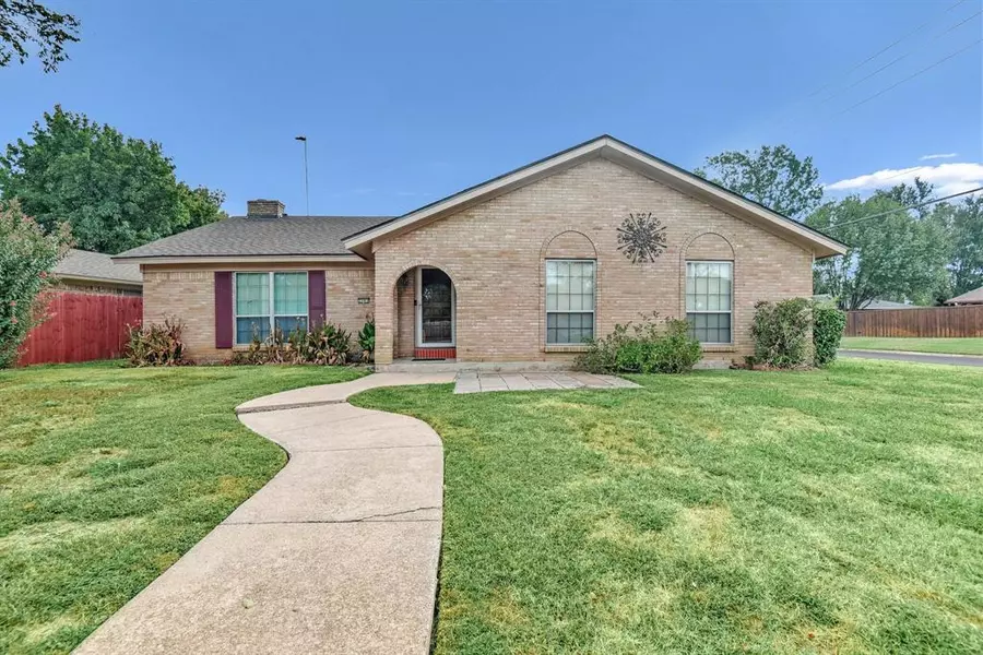 2701 N Woods Street, Sherman, TX 75092