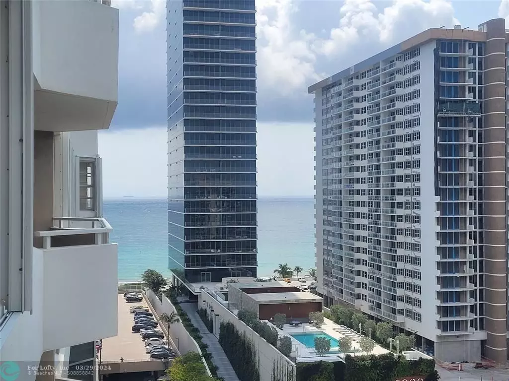 Hallandale Beach, FL 33009,1985 S Ocean Dr  #11L