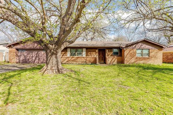 4916 Redondo Street, North Richland Hills, TX 76180