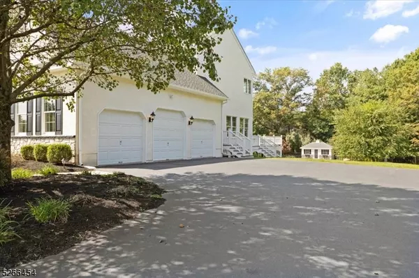 Alexandria Twp., NJ 08867,25 Balmoral Dr