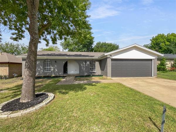 6925 Brandywine Street, Watauga, TX 76148