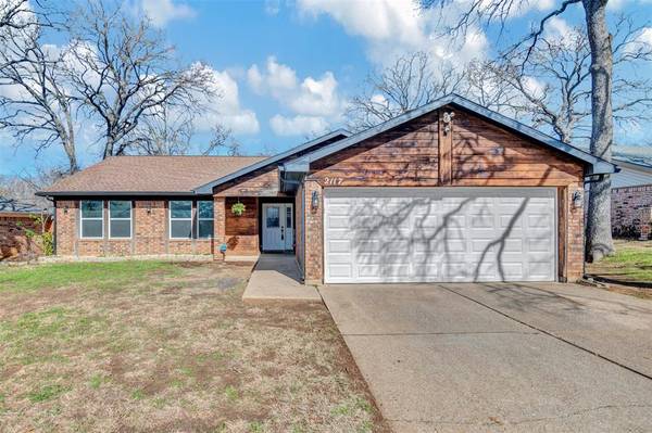 2117 Reverchon Drive, Arlington, TX 76017