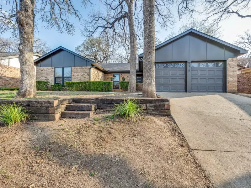 2312 S Pleasant Forest Street, Arlington, TX 76015