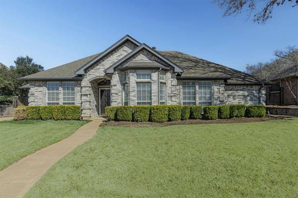 6711 Landover Hills Lane, Arlington, TX 76017