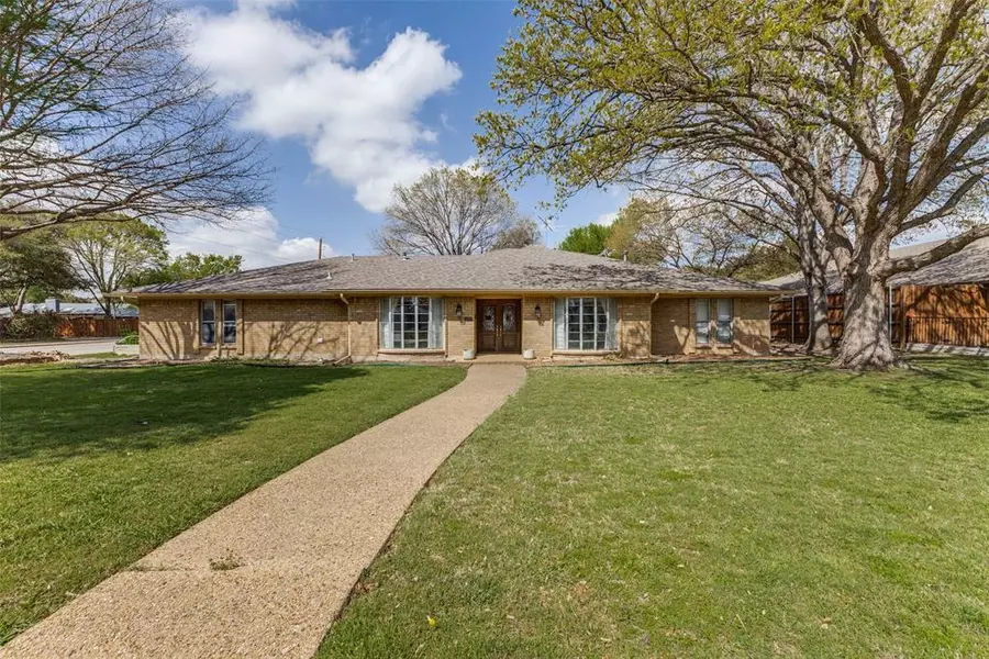 4209 Myerwood Lane, Dallas, TX 75244