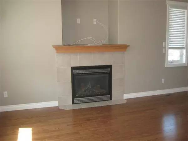 Olds, AB T4H 1A4,4519 49 AVE #16