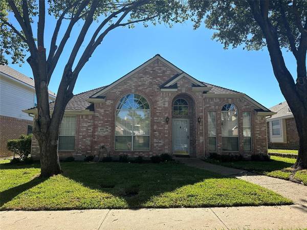 480 Crestview Point Drive, Lewisville, TX 75067