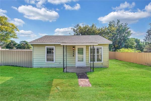 714 S State Avenue, Elk City, OK 73644