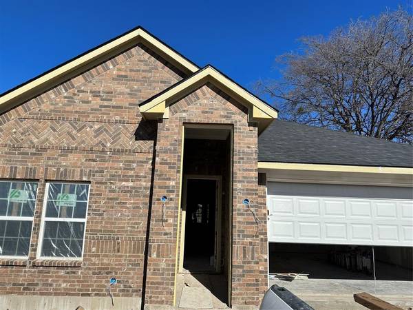 5804 Houghton Avenue, Fort Worth, TX 76107