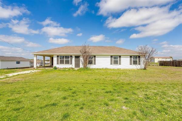 8913 Grazing Court, Alvarado, TX 76009