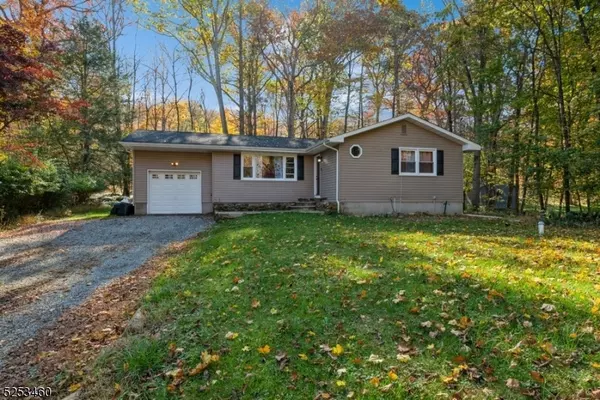 75 River Rd, Califon Boro, NJ 07830