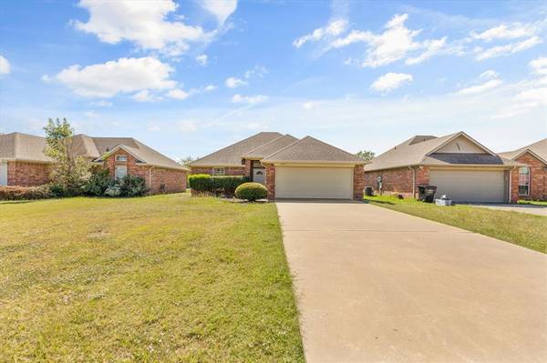 3425 Shelby Avenue, Greenville, TX 75402