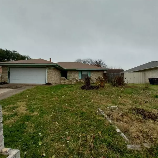 Fort Worth, TX 76133,7067 Willowview Street