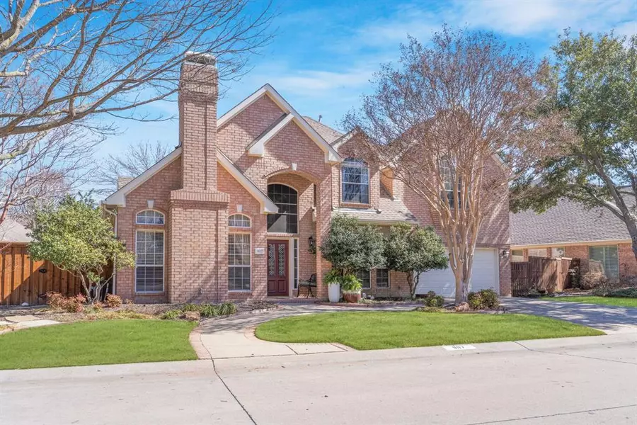 907 Lake Point Circle, Mckinney, TX 75072