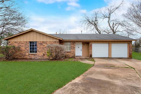 228 Teeter Drive, Crowley, TX 76036