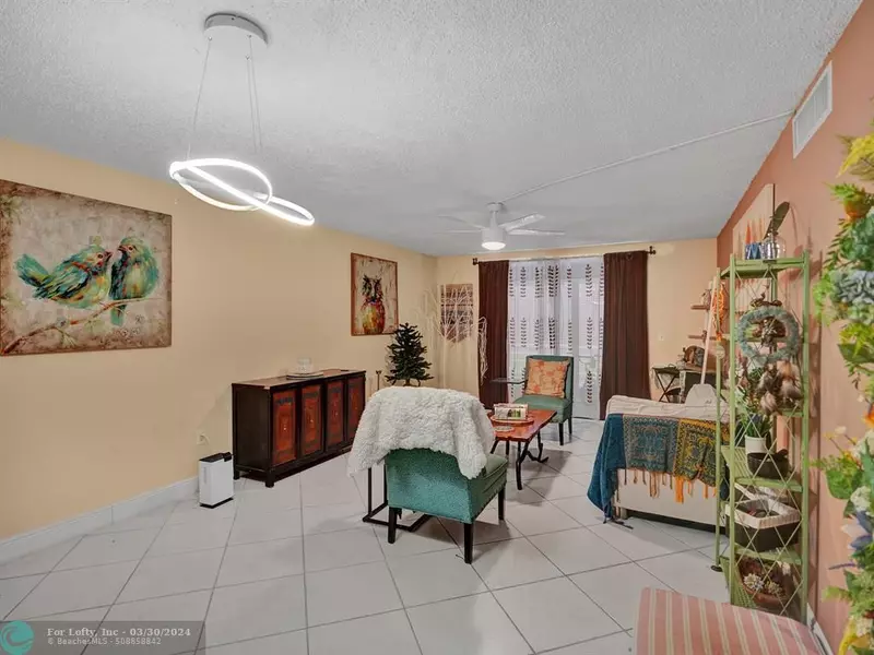 1830 N Lauderdale Ave  #4115, North Lauderdale, FL 33068