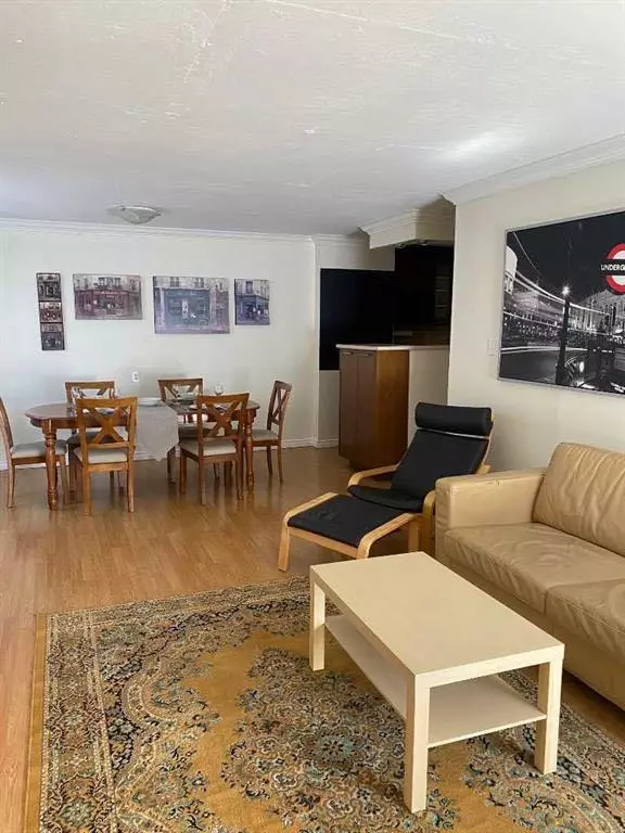 Calgary, AB T3C 3R6,1320 12 AVE SW #603