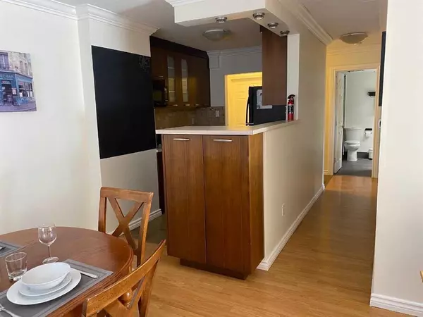 Calgary, AB T3C 3R6,1320 12 AVE SW #603