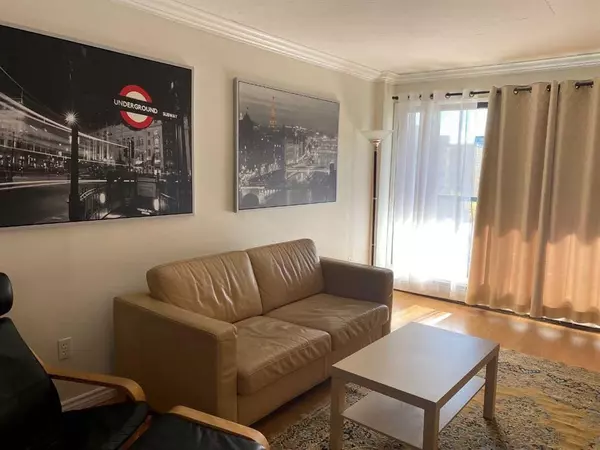 Calgary, AB T3C 3R6,1320 12 AVE SW #603