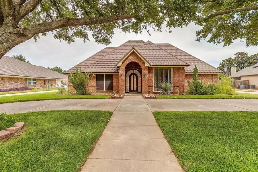 3911 Windview Drive, Colleyville, TX 76034