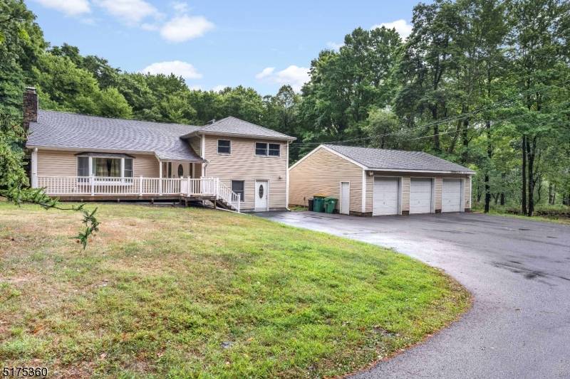 624 E Hill Rd, Lebanon Twp., NJ 08826