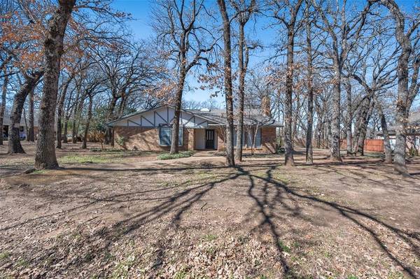 7204 Truver Lane, Arlington, TX 76001