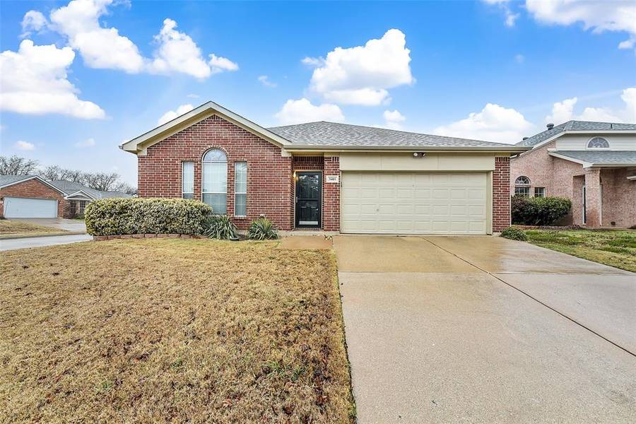 3401 Lasso Road, Fort Worth, TX 76262