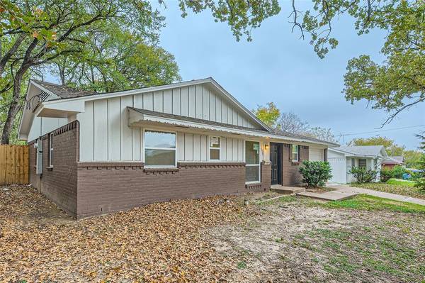 2425 Avis Street, Mesquite, TX 75149