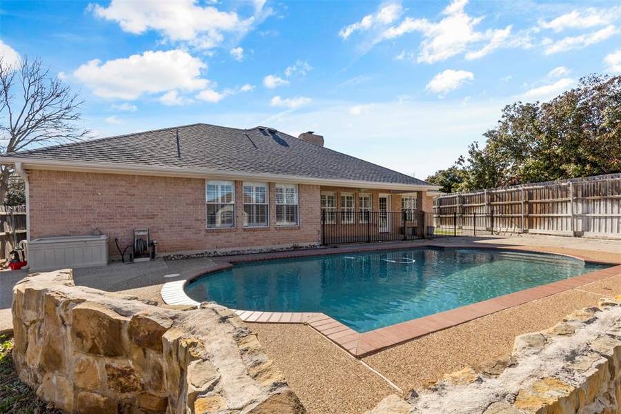 7512 Ramble Wood Trail, Fort Worth, TX 76132