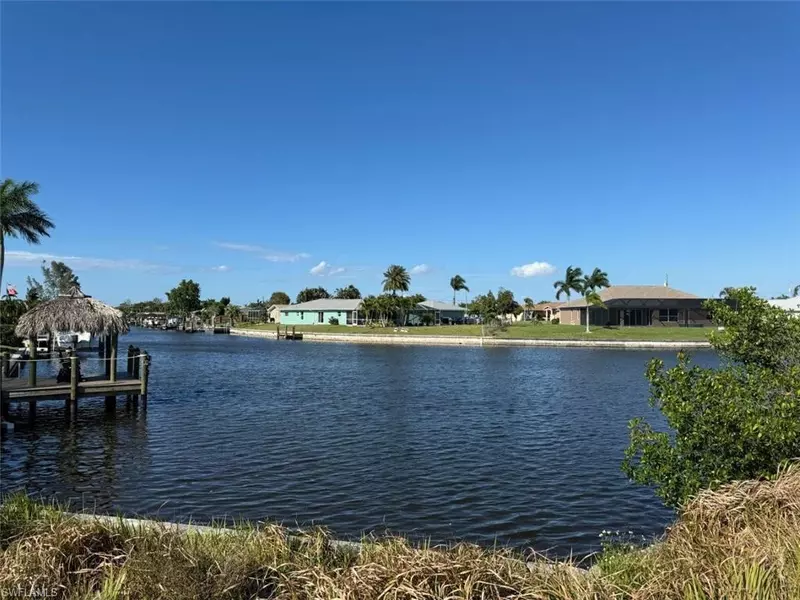 1011 47th TER, Cape Coral, FL 33914