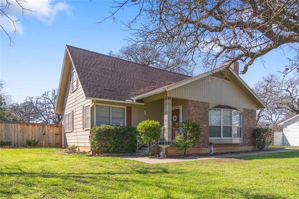 1907 Vine Street, Brownwood, TX 76801