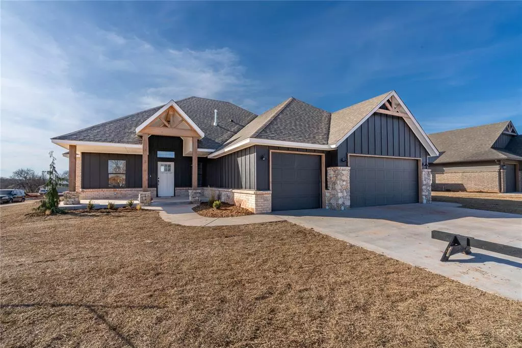 Moore, OK 73160,2317 Creekview Trail