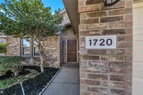 Fort Worth, TX 76177,1720 Quails Nest Drive