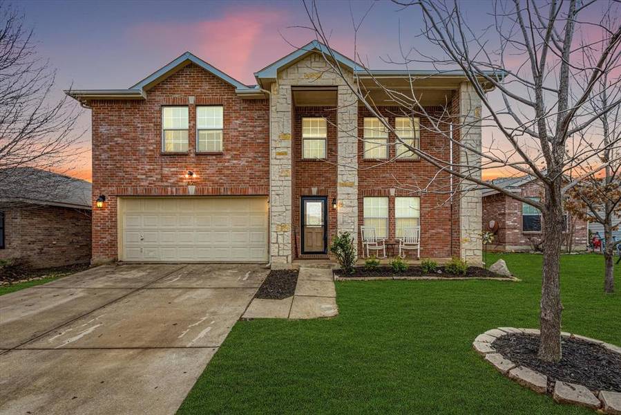 16729 Woodside Drive, Fort Worth, TX 76247