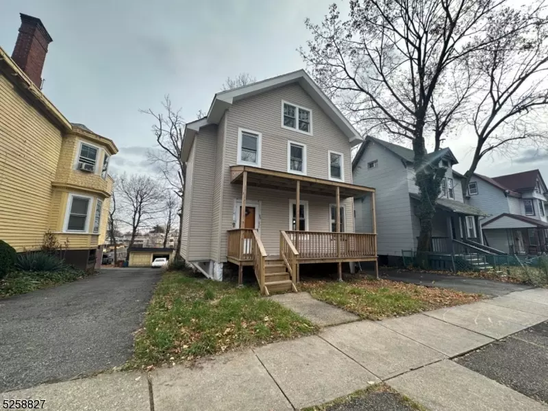 90 N Grove St, East Orange City, NJ 07017