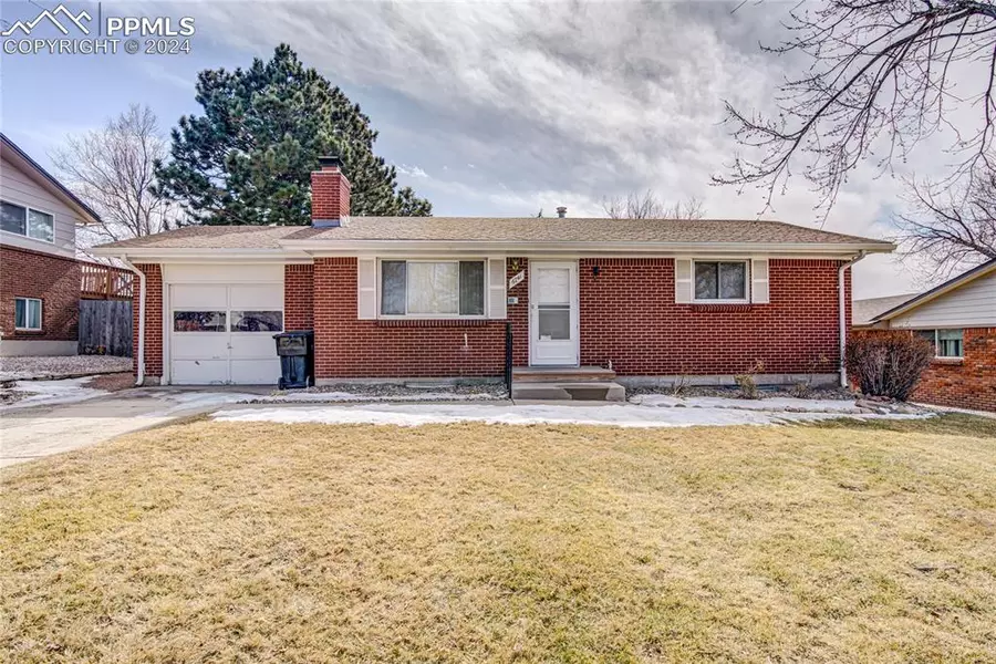 6741 Mission RD, Colorado Springs, CO 80915