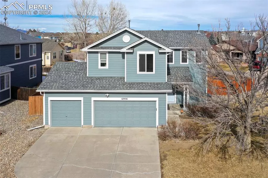 6956 VILLAGE MEADOWS DR, Fountain, CO 80817