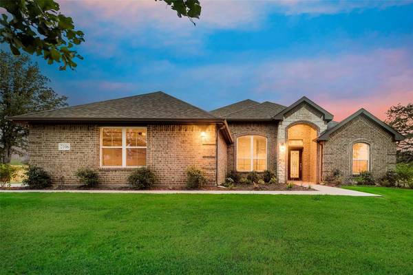 2106 Sugar Button Lane, Alvarado, TX 76009