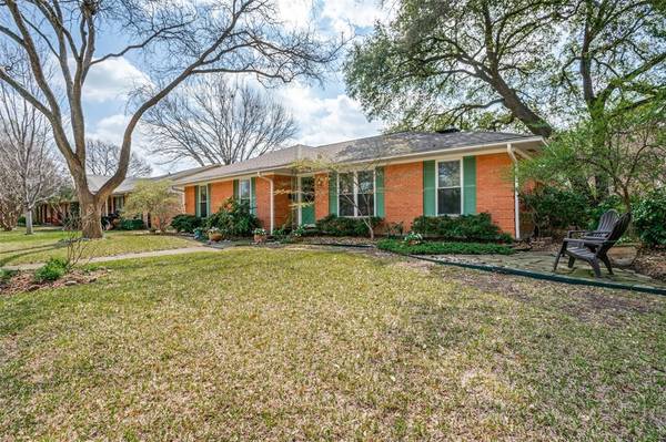 1329 Glen Cove Drive,  Richardson,  TX 75080