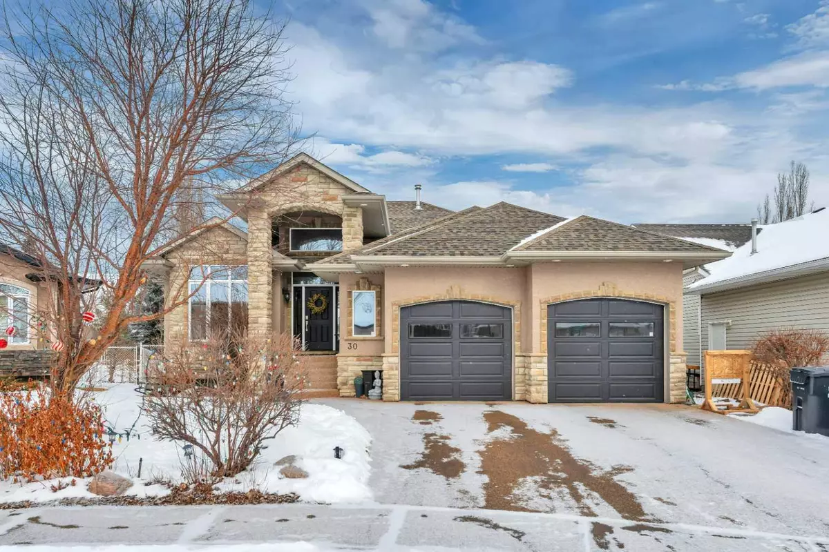 Red Deer, AB T4R 3K2,30 Law Close