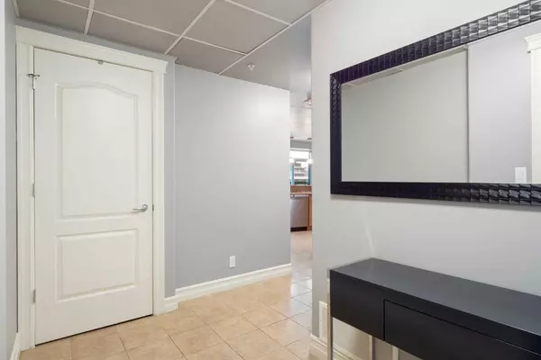 Calgary, AB T2R 1S2,836 15 AVE SW #503