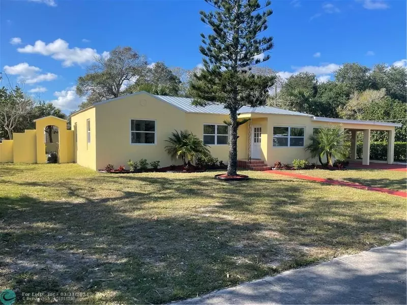 701 Parkway Dr, Fort Pierce, FL 34950